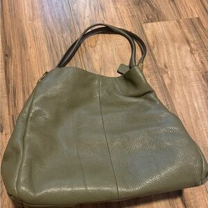 Authentic leather Coach Green Leather Shoulder Bag Casual Style
